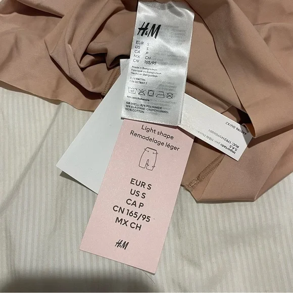 H&M Light Shape Shapewear Bike Shorts NWT - Picture 3 of 3